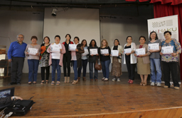 Premiación a emprendedoras de la comuna de La Ligua en el Seminario de Rubro Textil llevado a cabo en la misma comuna.